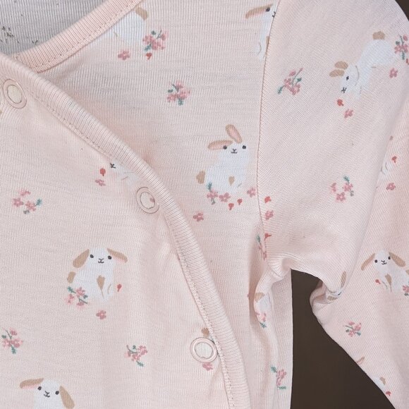 ๐ 3 for 10 ๐ H&M Snap Neutral Pastel Bunny Sleeper | Easter - Picture 3 of 4
